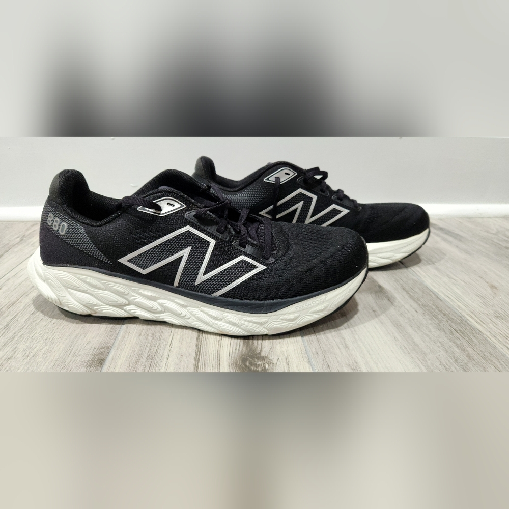 Men's New Balance Fresh Foam X 880v14 Size 11 Black White Running